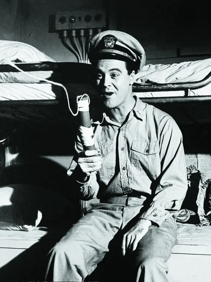 Hned za první větší roli ve filmu Pan Roberts (1955) získal Oscara. 