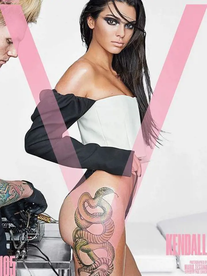 Kendall Jenner pochází z klanu Kardashianů/Jennerů. Její starší sestrou je všem jistě dobře známá Kim Kardashian.