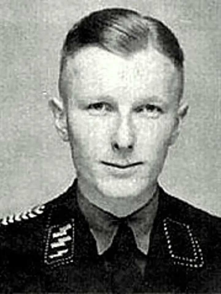 Velitel SS Adolf Diekmann odpovědný za vraždění v Oradour-sur-Glane