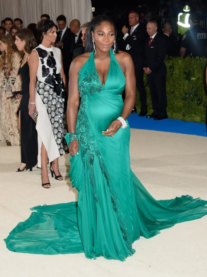 Serena Williams se pochlubila těhotenským bříškem.