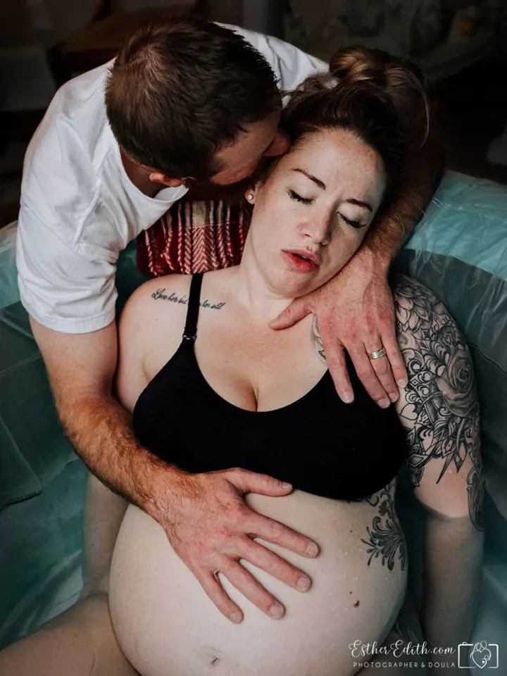 Tato fotka je vítězem kategorie "porodní bolesti" podle čtenářů blogu.
