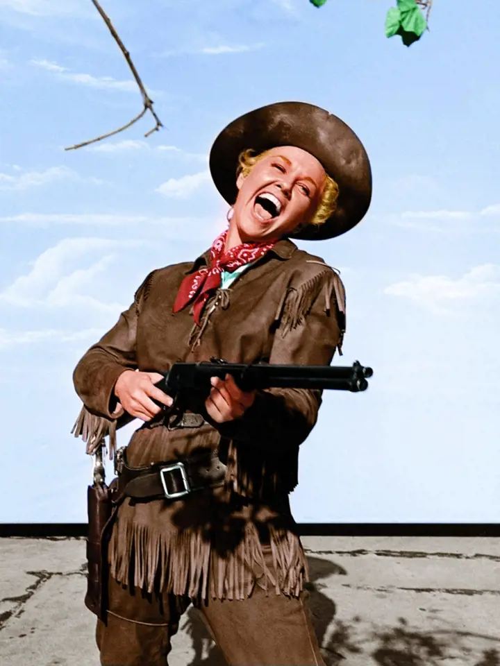 Zpívala také ve westernu Calamity jane (1953).
