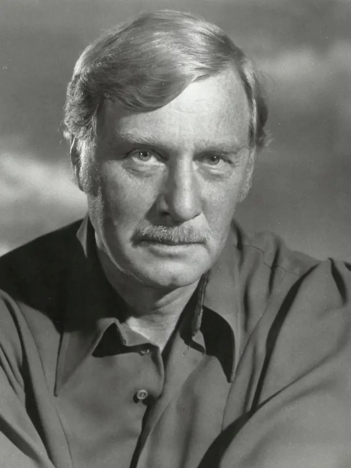 George Gaynes v roce 1974.