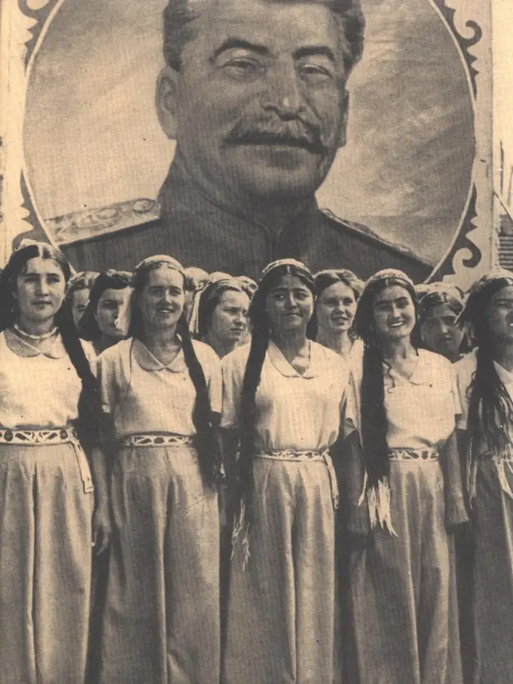Stalin měl slabost pro velmi mladé dívky.