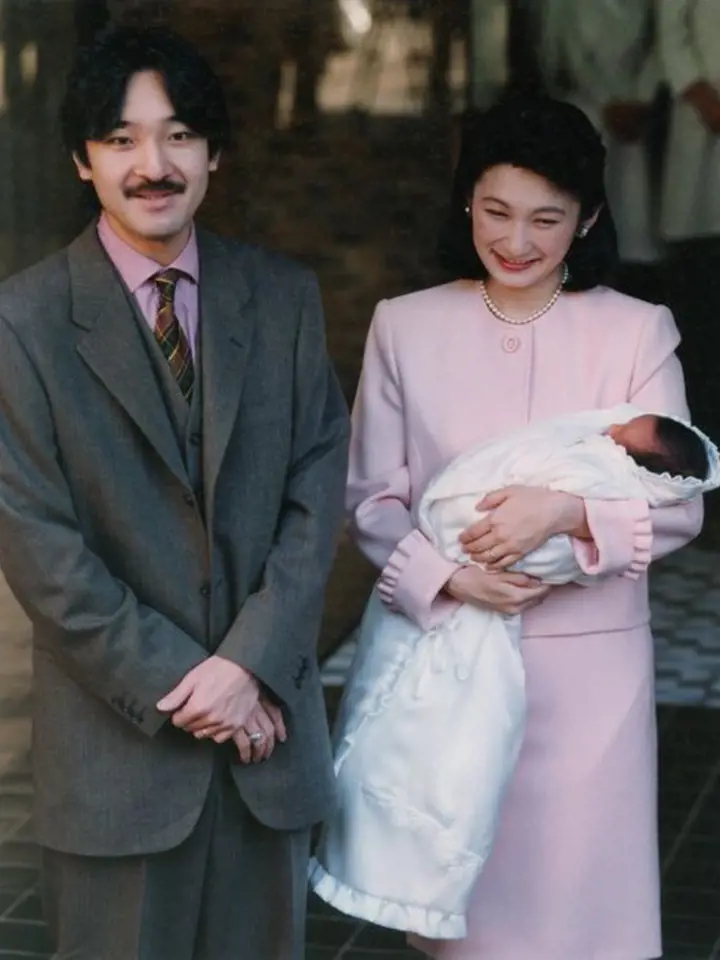 Princezna Mako s rodiči