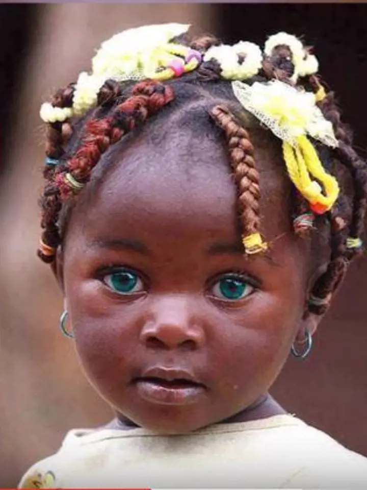 Hnědozelené oči jsou u černochů jsou méně vzácné než modré