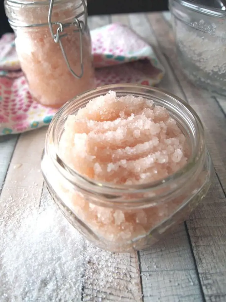 Sůl se nepoužívá jenom v kuchyni, ale i v lázních nebo kosmetice.