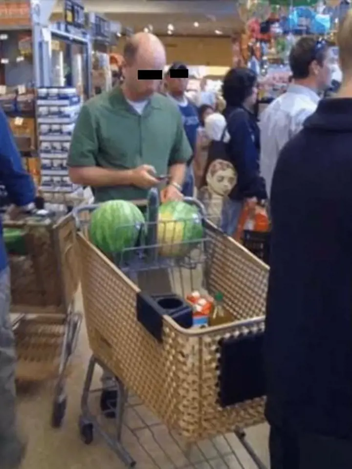 I na nákupech se můžete pobavit nad dvěma melouny a okurkou.