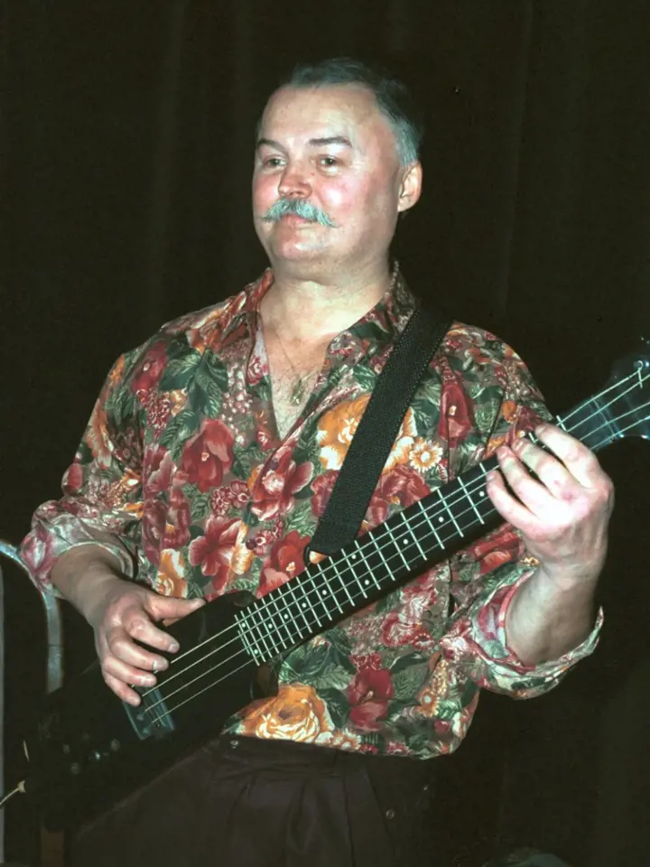 Někteří z členů kapely zemřeli. Například Jan Antonín Pacák, který podlehl rakovině. 