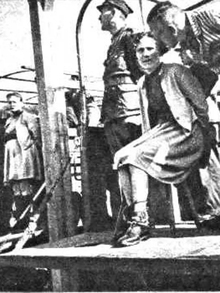 Elisabeth Becker, dozorkyně z koncentračního tábora Stutthof před popravou.