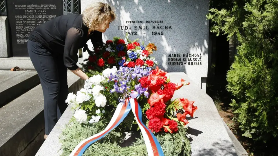 Pietní akt ke 140. výročí narození prezidenta Československé republiky (1938–1939) a státního prezidenta Protektorátu Čechy a Morava Emila Háchy proběhl 12. července na Vinohradském hřbitově v Praze.