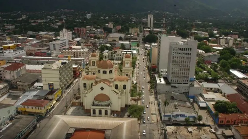 Honduras, Střední Amerika – Toto město se bohužel proslavilo svým vysokým počtem vražd. Je to zřejmě jedno z měst světa, ve kterém doslova bují násilí. Každý 500. člověk je tu vrah!