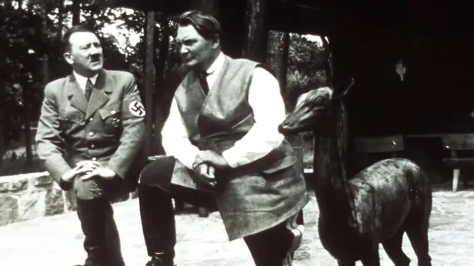 Adolf Hitler svou lásku ke zvířatům sdílel s Hermannem Göringem.