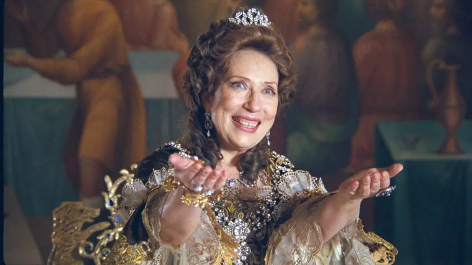 Jako císařovna v historickém velkofilmu Vivat, Anna! (2008). 