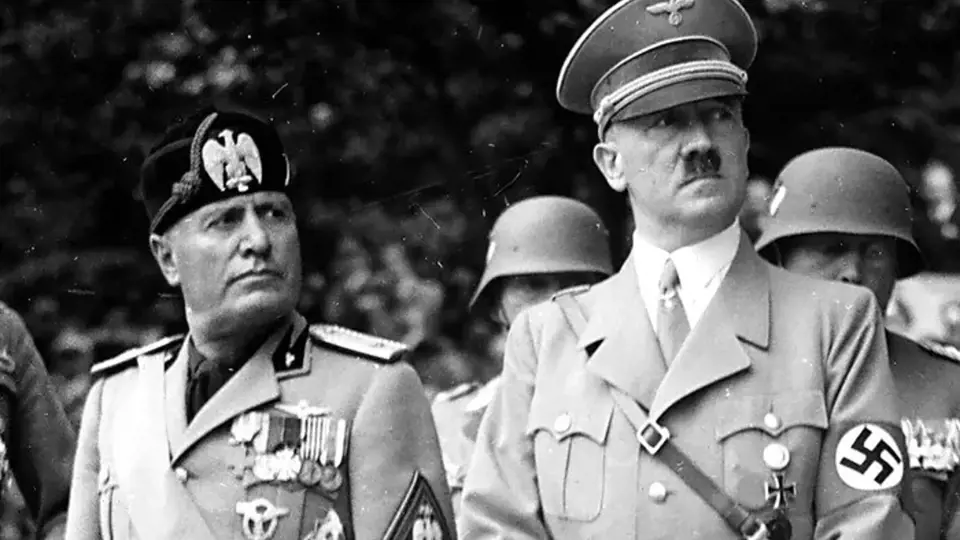 Mussolini při setkání s Hitlerem