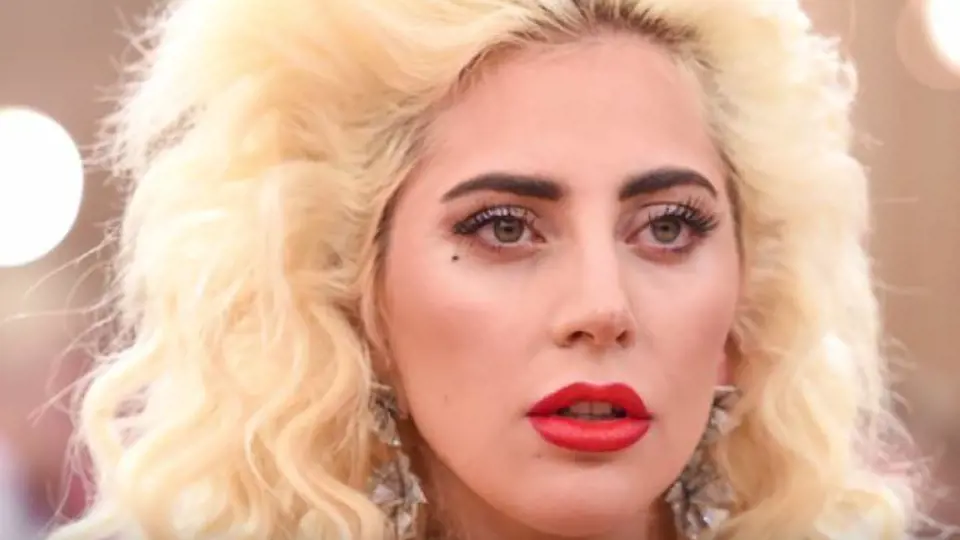Lady Gaga se prý stává neustále terčem útoku duchů a dalších nadpřirozených bytostí.