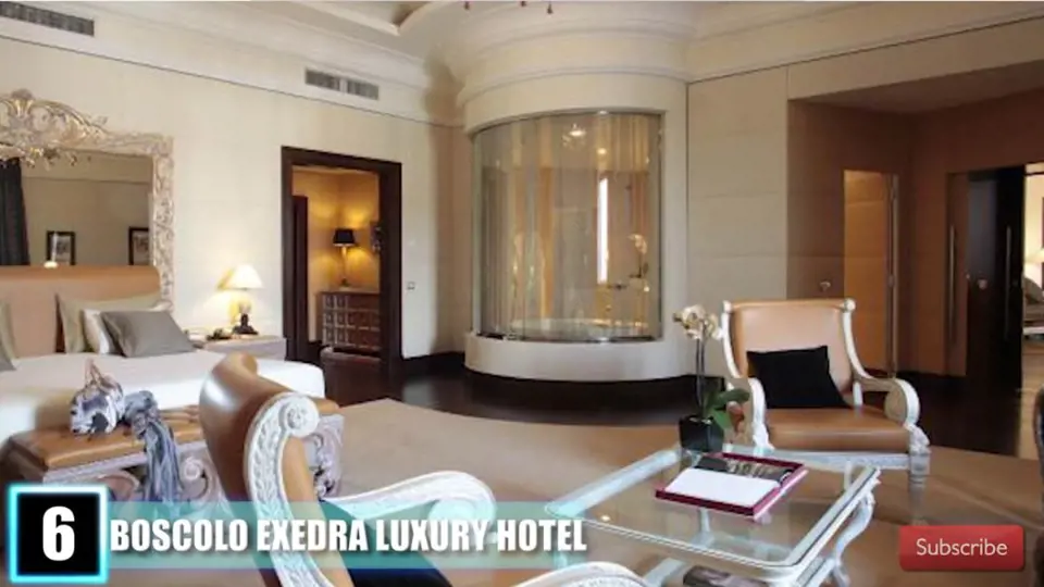 14. Luxusní hotelový pokoj Boscolo Exedra - Pětihvězdičkový komplex Boscolo Exedra se nachází na náměstí Piazza della Repubblica v Římě a jeho 238 pokojů je vybaveno zcela exkluzivním luxusním nábytkem vytvořeným na míru.