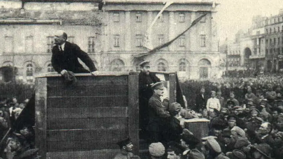 V.I. Lenin; tribun lidu