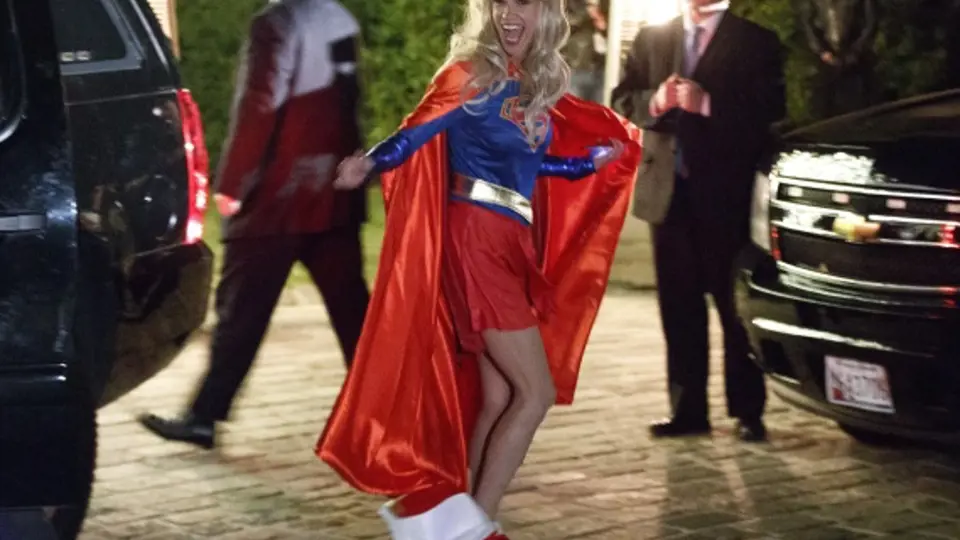 Šéfka volební kampaně Kellyane Conwayová šla za Supermanku.