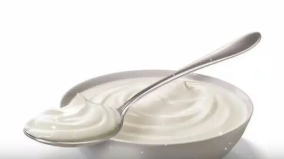 Čajová lžička jogurtu