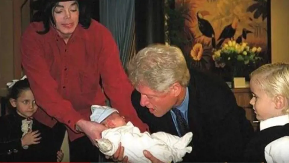 Michaela Jacksona přišel navštívit Bill Clinton.