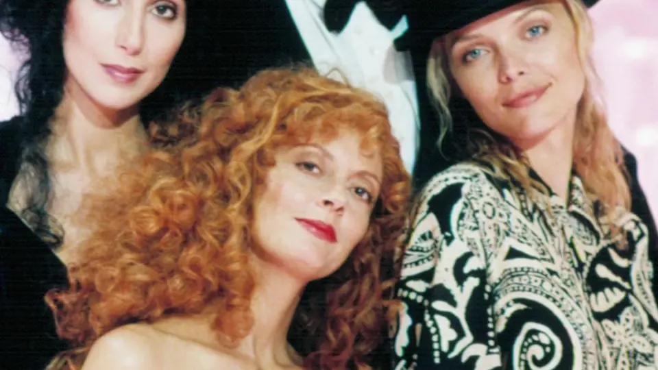 41 let: Nicholson, Cher, Sarandon, Pfeiffer. Film Čarodějky z Eastwicku (1987) byl plný hvězd. 