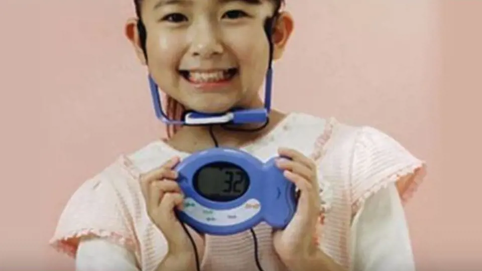 Elektronický měřič šířky dětského úsměvu