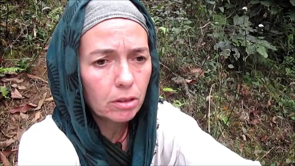Slovenka Mariči hledala v Nepálu osvícení, místo toho strávila tři měsíce v řetězech u stromu.