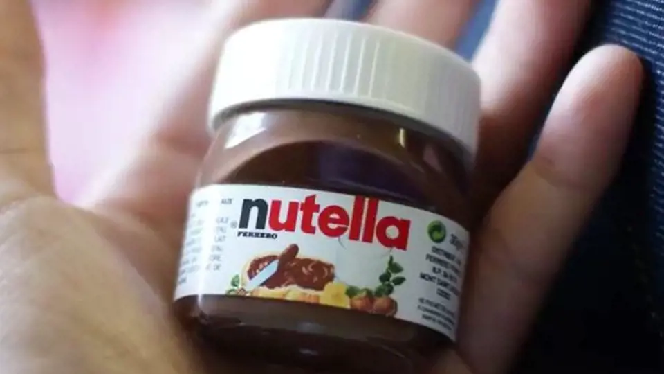 Nutella – Pár z Francie musel z rozhodnutí soudu pojmenovat svou dceru Ella, jelikož původní Nutella přes úřady neprošlo.