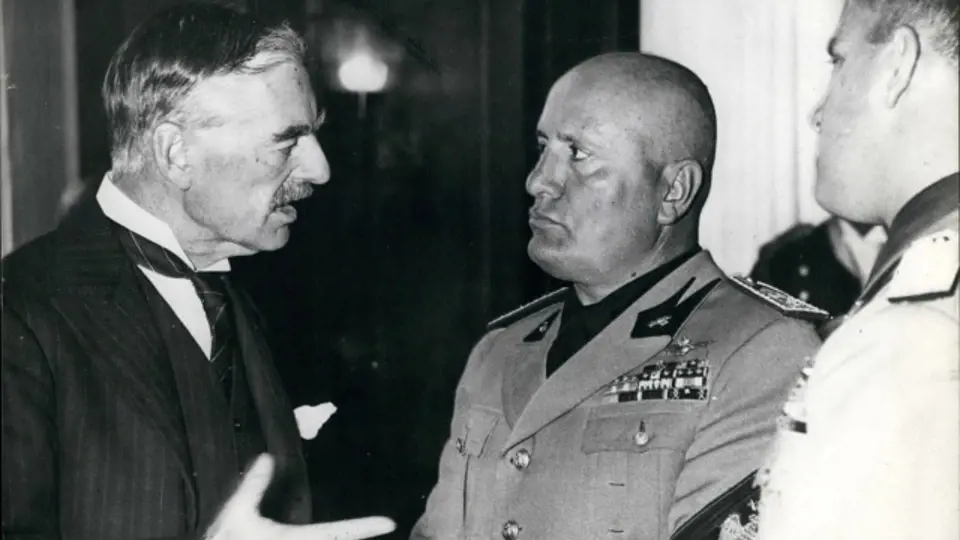 Britský premiér s italským vůdcem Benitem Mussolinim v Mnichově