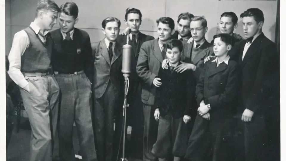 Jiří Navrátil (druhý zleva) na archivním snímku