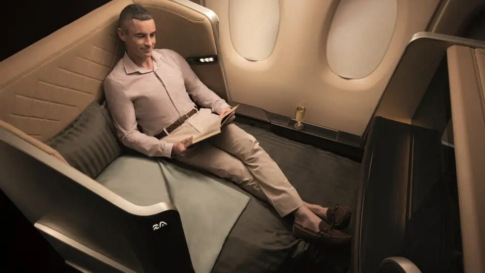 U Singapore Airlines si můžete vybrat, zda chcete místo s postelí, se soukromým salonkem nebo polohovacím křeslem.