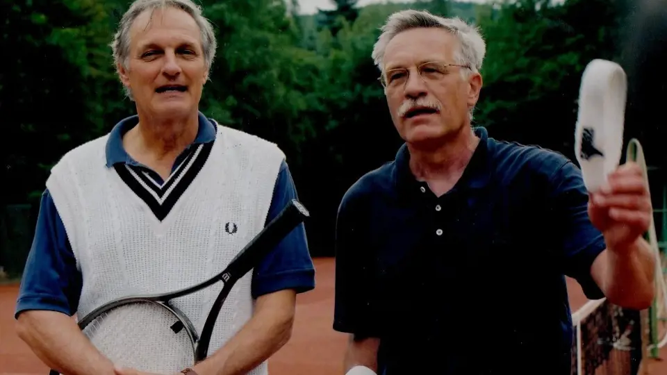 Alan Alda a Václav Klaus po tenisovém přáteláku