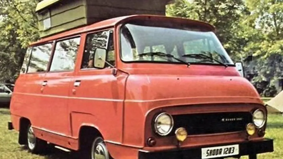 Prvenství mezi obytnými vozy československé výroby patřilo automobilu TAZ z Trnavy. V polovině 70. let Slováci přestavěli Škodu 1203 z roku 1968. Vývoje tohoto vozu trval ostudných dvanáct roků. Pod typovým označením Š 1203 CAMP nevzniklo ani sto kusů.