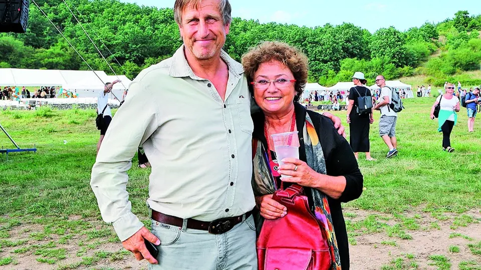 Manželka a také herečka Jana Boušková s Václavem žije téměř 40 let. Společně provozují koňský statek s odbornou klinikou.