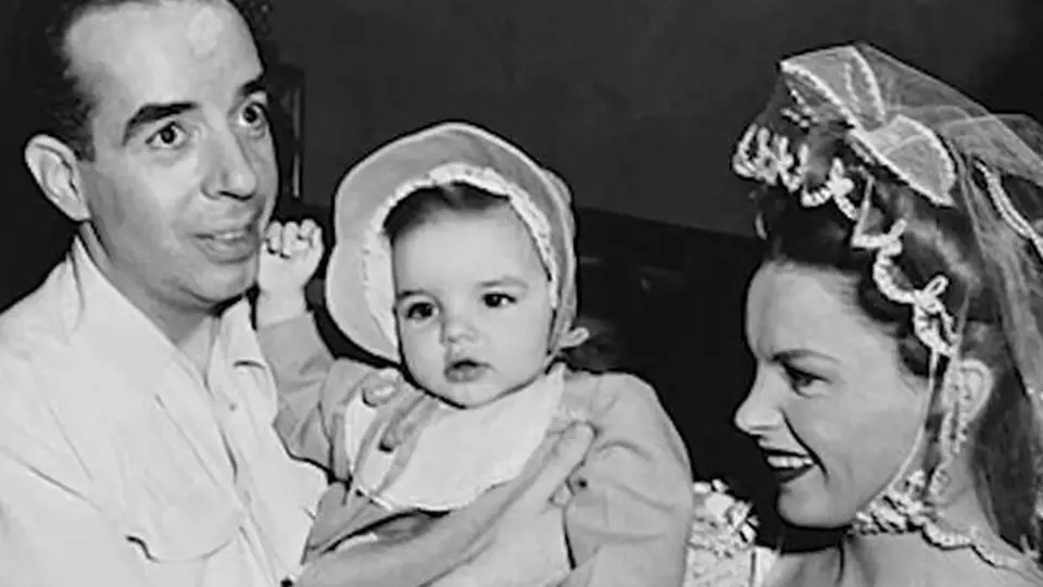 Judy Garland a Vincente Minnelli spolu měli později také slavnou dceru Lizu Minnelli.