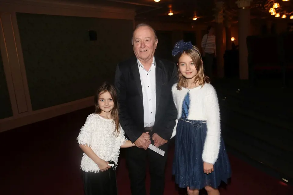 Petr Janda s dcerami