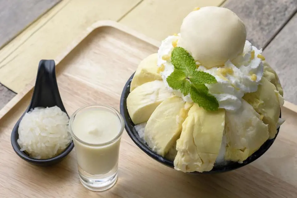 Durian se často podává v kombinaci se zmrzlinou