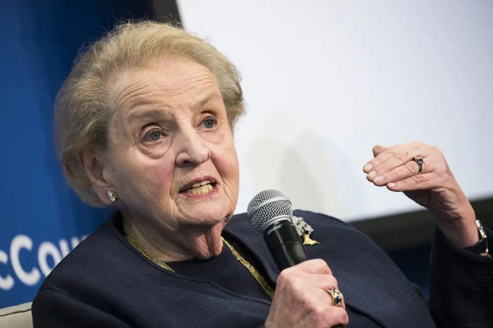 Madeleine Albright zemřela ve věku 84 let na rakovinu. 