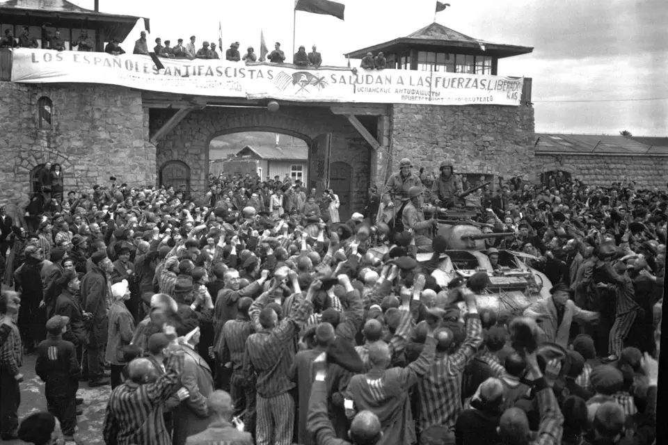 Koncentrační tábor Mauthausen. Tábor patřil do tzv. III. stupně pro nepolepšitelné, jejichž návrat byl nežádoucí. Tábor byl osvobozen americkou 11. obrněnou divizí.