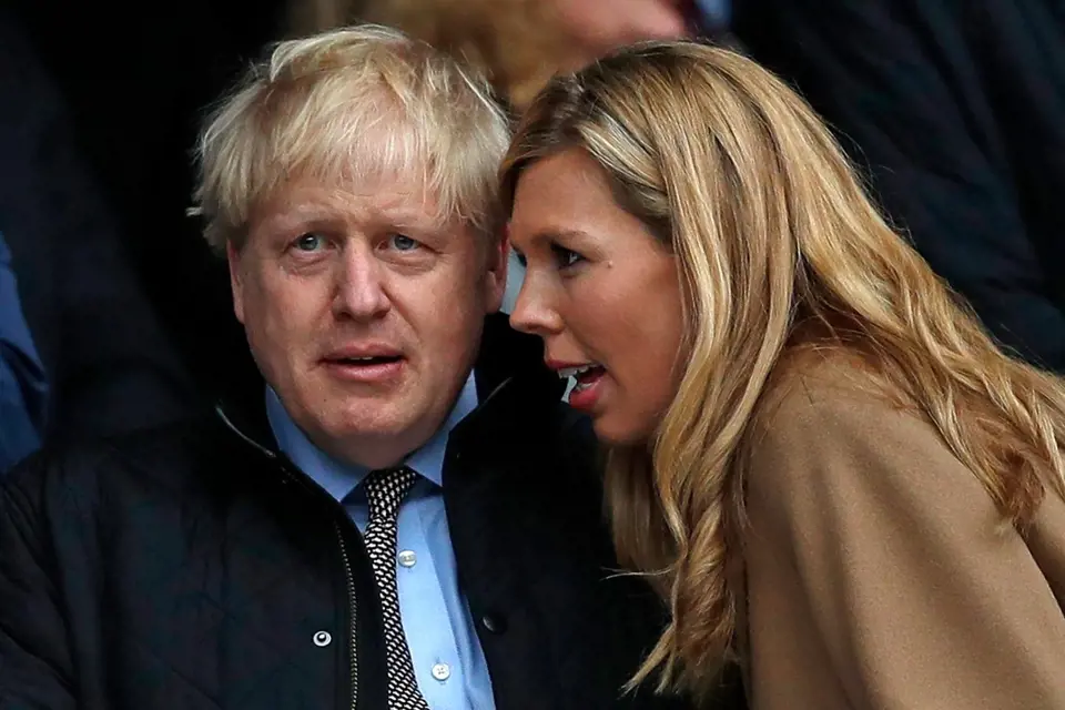 Boris Johnson a Carrie Symonds mají spolu syna. 
