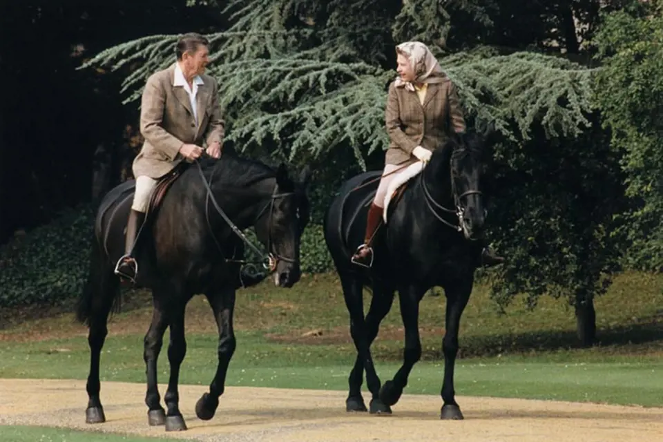 Královna Alžběta II. a Ronald Reagan