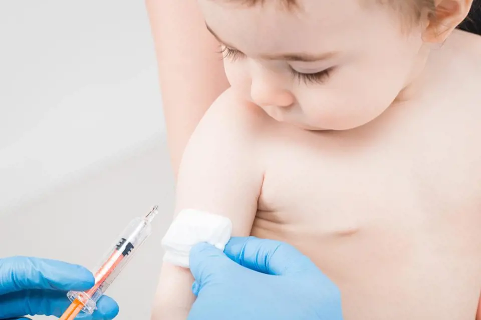 Ilustrační foto - očkování dítěte