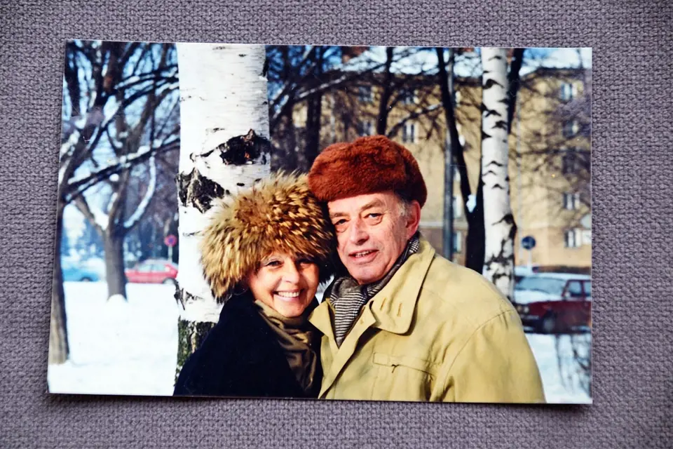 S manželem režisérem Františkem Mudrou v zimě 2003.