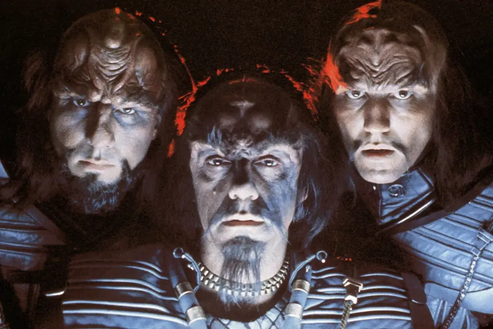 Ve Star Treku si zahrál Klingona (uprostřed).