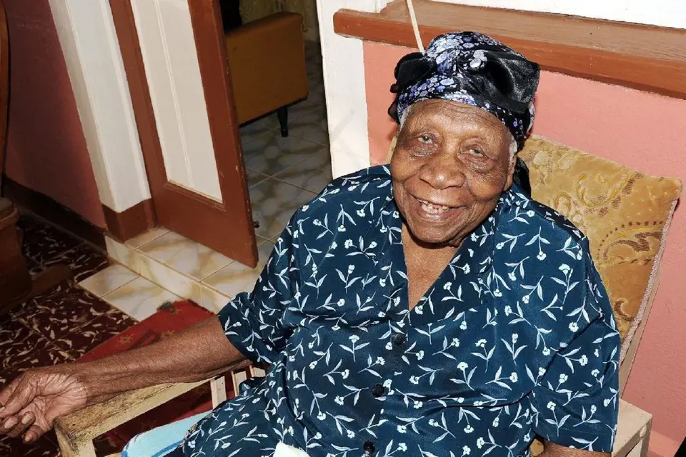 Nejstarší ženou na planetě je Jamajčanka Violet Brown