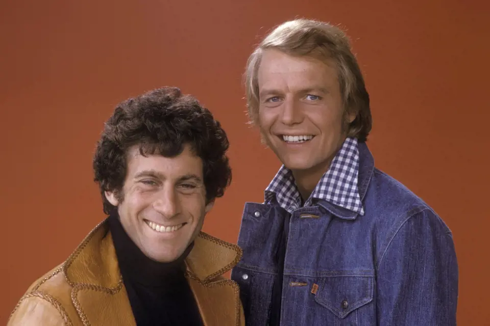 Paul a David Soul, ústřední postavy seriálu Starsky a Hutch. 