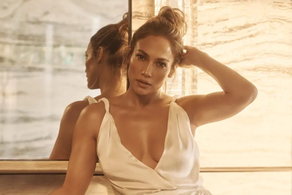 Jennifer Lopez bychom padesátku nehádali