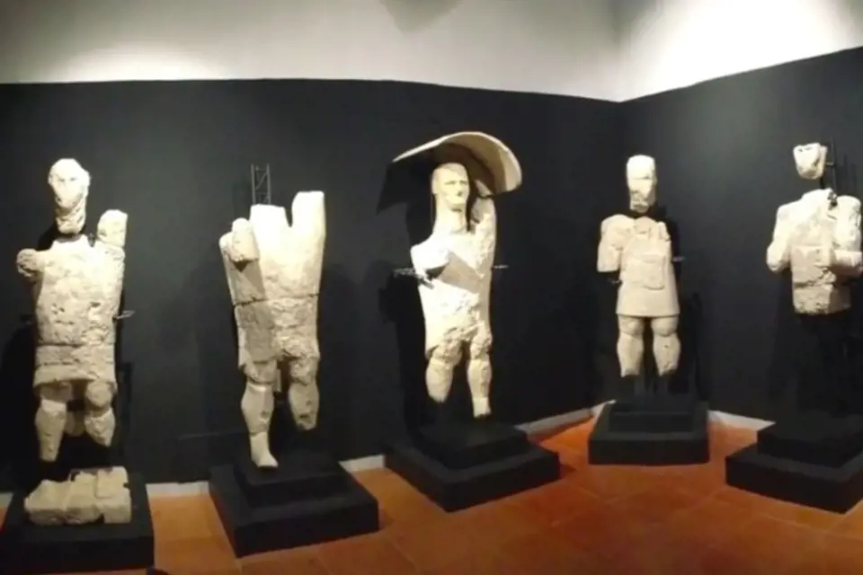 Sochy jsou k vidění v Národním archeologickém muzeu v Cagliari