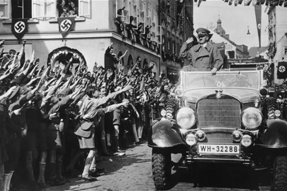Sudetští Němci Hitlera vítali.